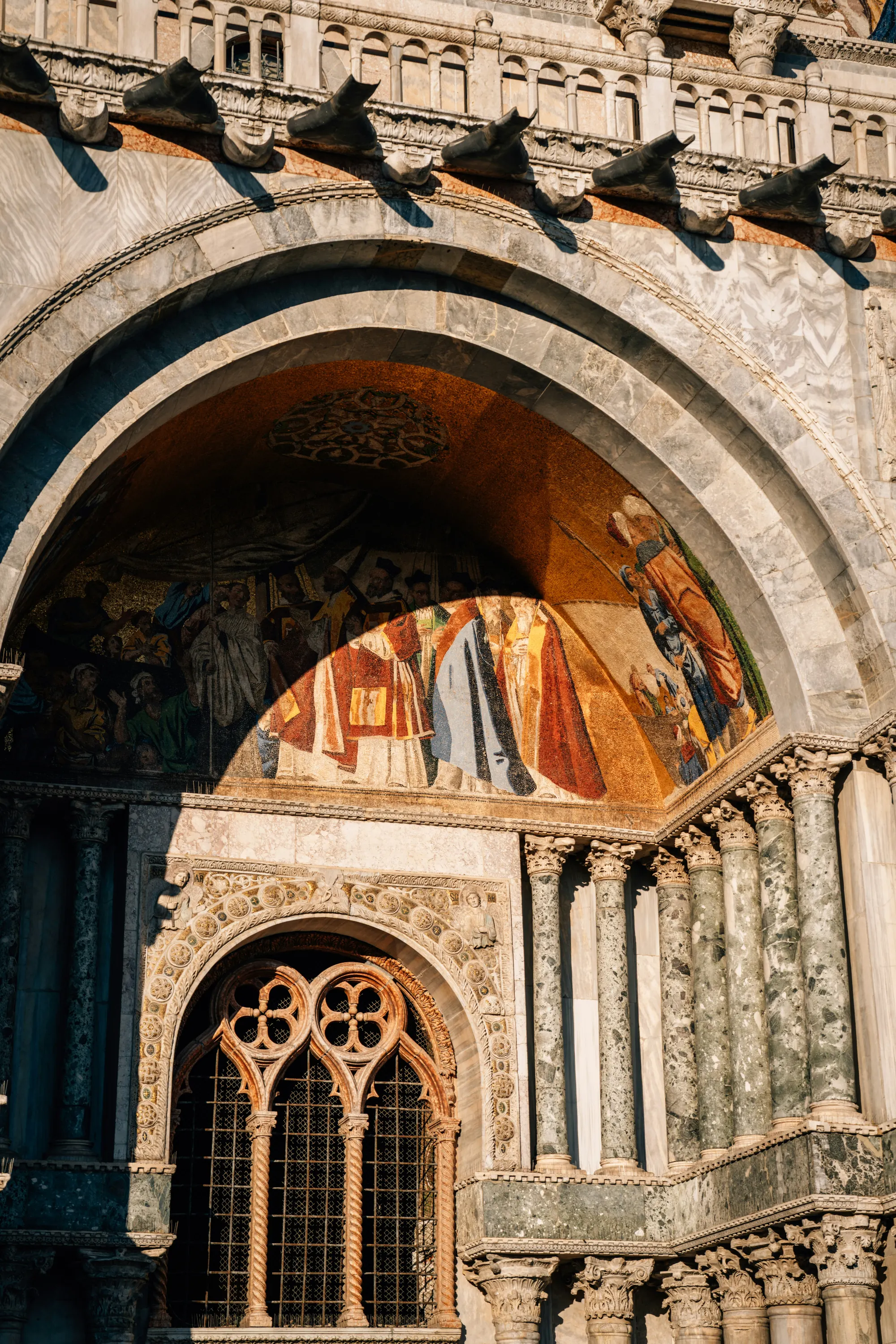 The ornamented arch of a Parisian basilica